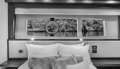 95 YACHT For Sale image51