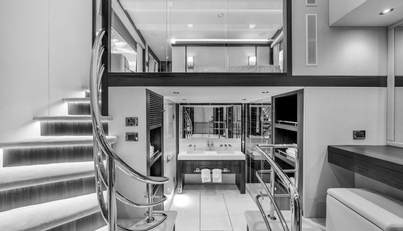 95 YACHT For Sale image43