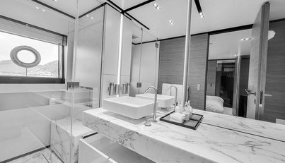 CUSTOM LINE NAVETTA 33, 2019 For Sale image17