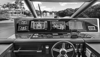 95 YACHT For Sale image32
