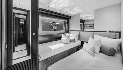 95 YACHT For Sale image58