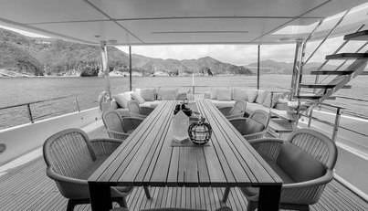 CUSTOM LINE NAVETTA 33, 2019 For Sale image21