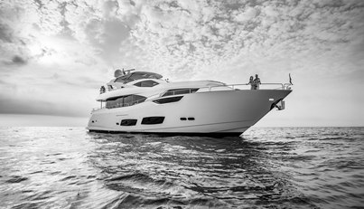 95 YACHT For Sale image1