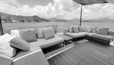 CUSTOM LINE NAVETTA 33, 2019 For Sale image4