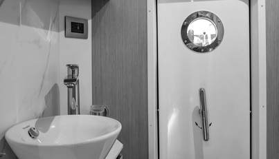 AQUILA 70 For Sale image78