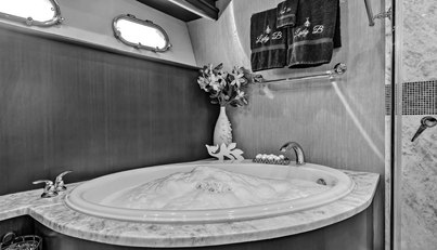 LADY B For Sale image19