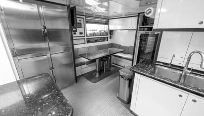 2008 BENETTI CLASSIC 120 For Sale image40