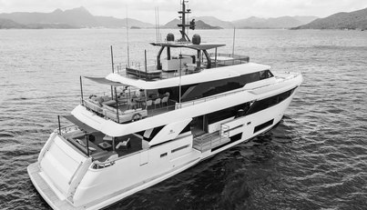 CUSTOM LINE NAVETTA 33, 2019 For Sale image5