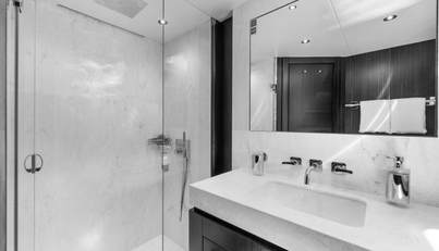 95 YACHT For Sale image60