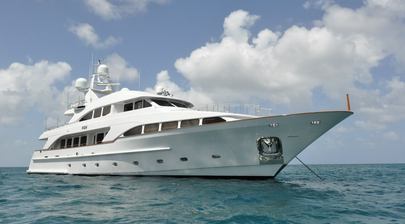 35m Benetti motor yacht PIDA listed for sale