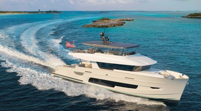 Compact LeVen superyacht to debut at FLIBS