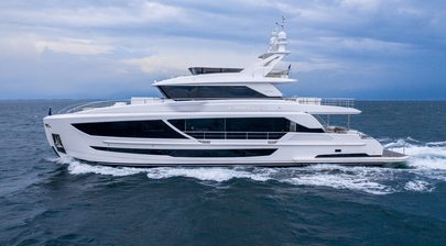 Horizon launches first 28m tri-deck FD92  'Crowned Eagle'