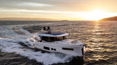 Sirena Yachts: Hybrid variant of Sirena 48