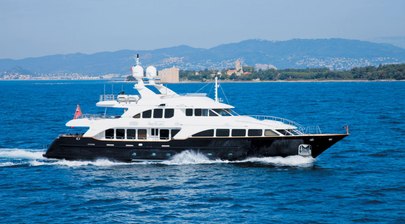 €400K Price Reduction on 37m Benetti Classic 120 Superyacht Sea Blue’Z
