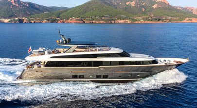 €700K Price Reduction on the 32m Van der Valk Superyacht Jangada 