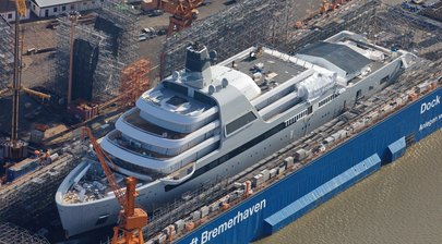 140m GIGA YACHT SOLARIS launches in Bremerhaven