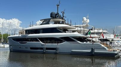 Brand-New Benetti Oasis 34M Listed for Sale Ahead of Summer Season