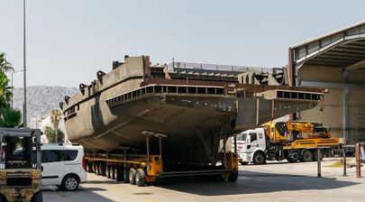 First 33m Bering 110 Motor Yacht Reaches Hull-Turning Milestone in Antalya