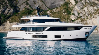 28m Custom Line Navetta 30 Motor Yacht Numero Dix Listed for Sale