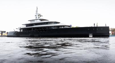 WATCH: 80m Feadship Superyacht Thalassa (Project 826) Launched 
