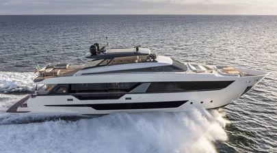 30m Ferretti Yachts Ferretti 1000 Superyacht Spica Sold