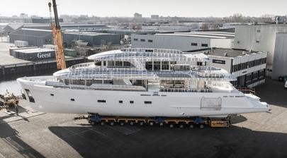 VIDEO: Ninth Moonen 122 Martinique Yacht Progresses with Hull and Superstructure Joining