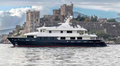 €1M Price Drop on 40m Mengi Yay Motor Yacht Serenity II