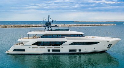 37m Custom Line Navetta 37 Motor Yacht Kiki V Sold