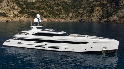 50m Tankoa S501 Superyacht Kinda Receives €2M Price Reduction Ahead of Summer Season