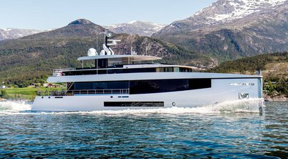 34m Feadship Lagoon Series Motor Yacht Graycliffs Sold