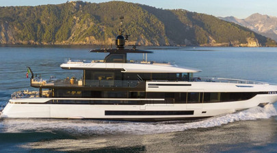 Mangusta Oceano 44 Crowned Best of Show at 2024 FLIBS