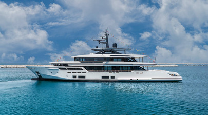 ASANTE, Ferretti's first all-aluminum Custom Line