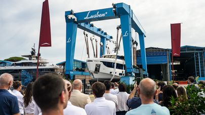 VIDEO: First Azimut Grande 30M Superyacht Launched Ahead of Cannes World Debut