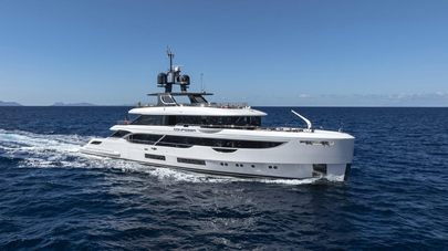 41m Benetti Oasis 40M Superyacht Confessa for Sale