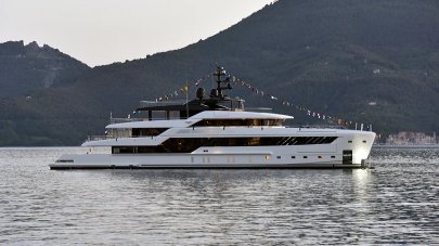 Sanlorenzo's first methanol fuel cell superyacht