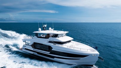 Latest Horizon FD75 flybridge breaks cover 