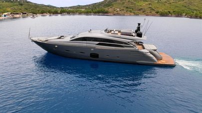 28m Pershing 92 Motor Yacht Honey Badger Receives €1.75M Price Reduction