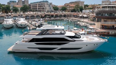 Ferretti Yachts 860 launches