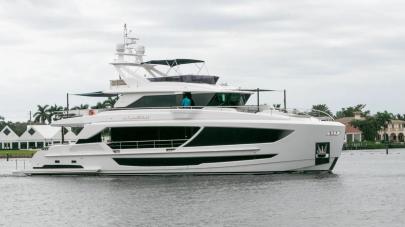 29m Horizon FD92 Tri Deck Motor Yacht One More Time Sold