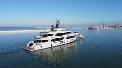 Cantiere delle Marche delivers first yacht from new RJ Line