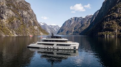 WATCH: New 40m Bering 130 Superyacht Revealed as First Vector Yacht