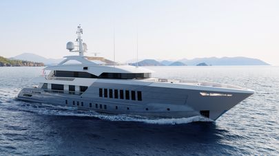 Heesen yacht RELIANCE launches in the Netherlands