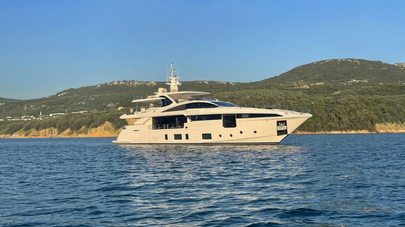 35m Azimut Grande 35 Metri Motor Yacht Dagusha V Receives €500K Price Reduction