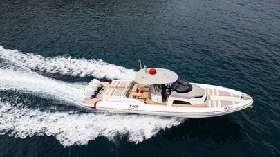 Sacs and Kiton Unveil Strider 13 KNT x Sacs: A Bold Fusion of Fashion and Nautical Performance