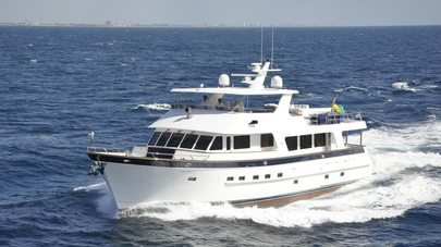 Outer Reef Yachts presents the 830 Classic Motoryacht