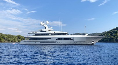 €2.5M Price Reduction on 58m Feadship Superyacht W