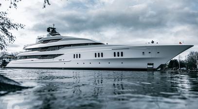 Feadship’s 71.5m superyacht VANISH embarks on sea trials