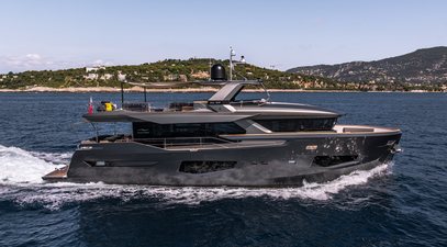 €200K Price Drop on 26m Numarine 26 XP Motor Yacht Maoria 