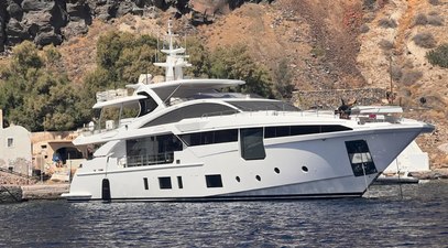 35m Azimut Grande 35 Metri superyacht Dagusha V listed for sale