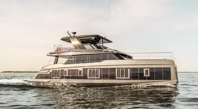 60 Sunreef Power Eco Triumphs With Best Catamaran of the Year 2025 Award